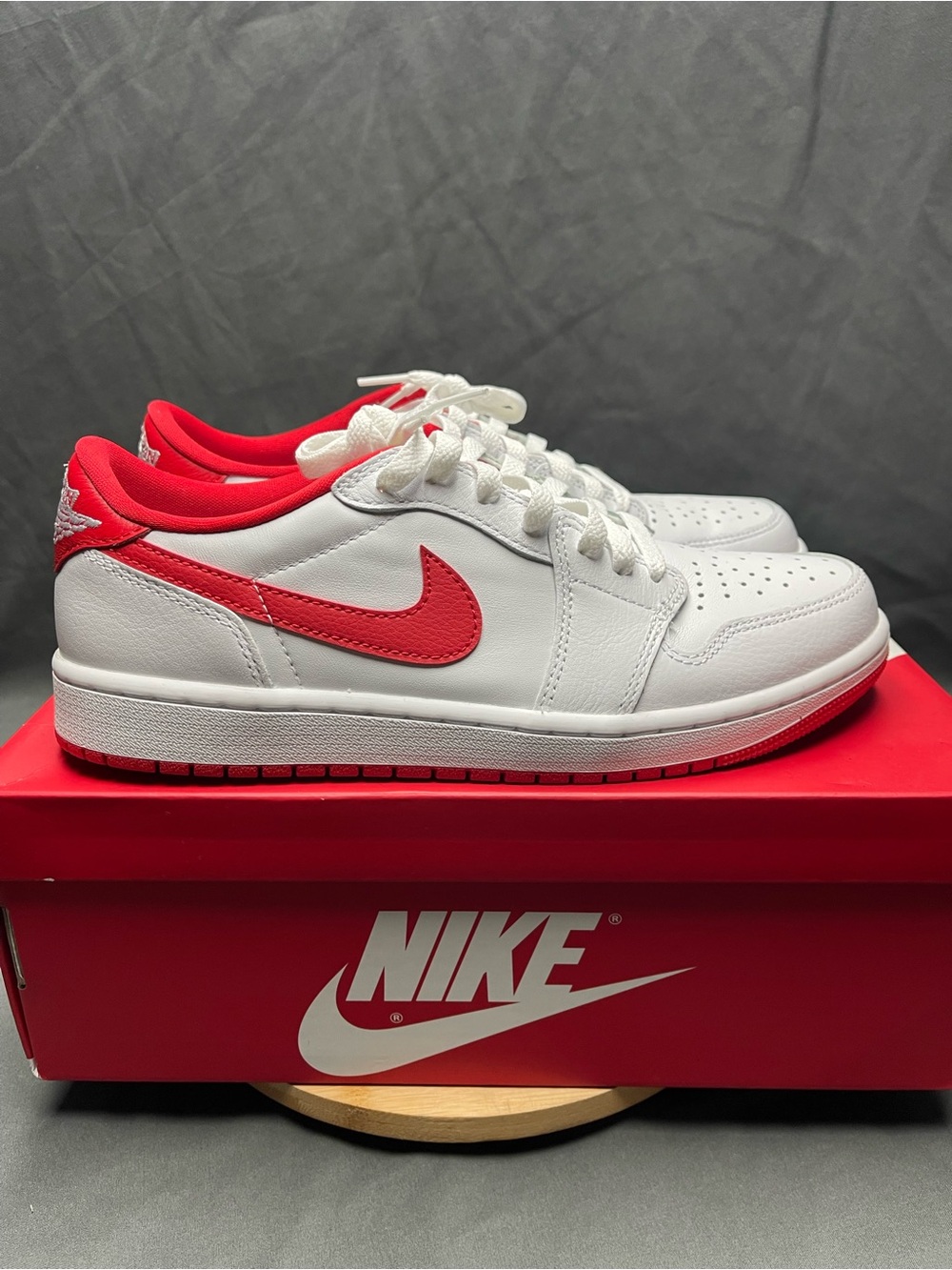 Men’s Jordan 1 Retro OG Low University Red - Size 9M